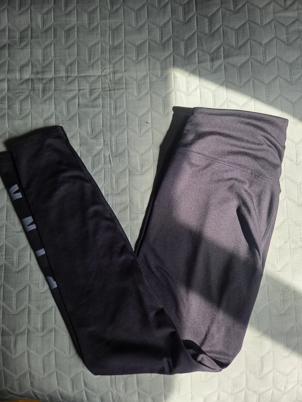 PINK Victoria's Secret Black Logo Leggings - Women's High-Rise Active Leggings - Picture 2 of 5